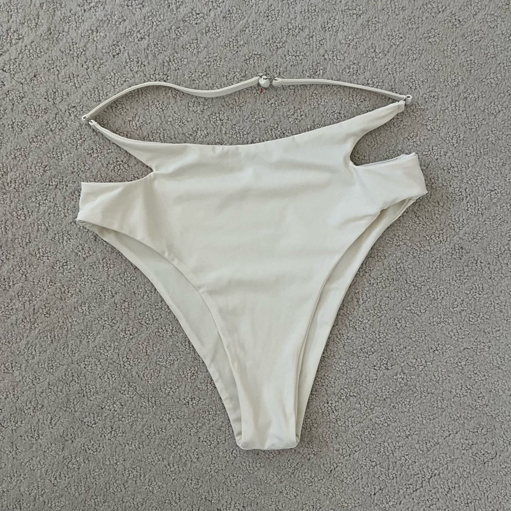 Pole wear Nona Perkasa bottoms ivory - Picture 6 of 6